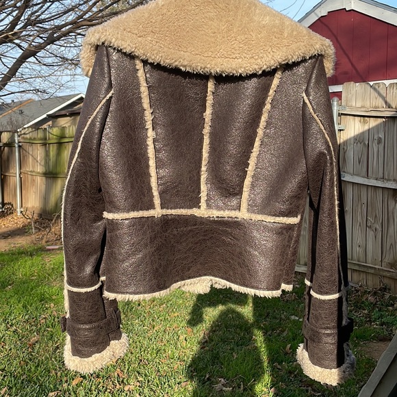 🎉FLASH SALE HOSTESS PICK $125/$80🎉 - Picture 3 of 10